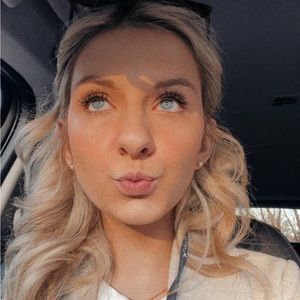 Meet your Posher, Rhianna